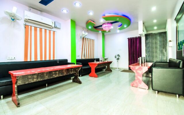 OYO 14993 Rp Palace