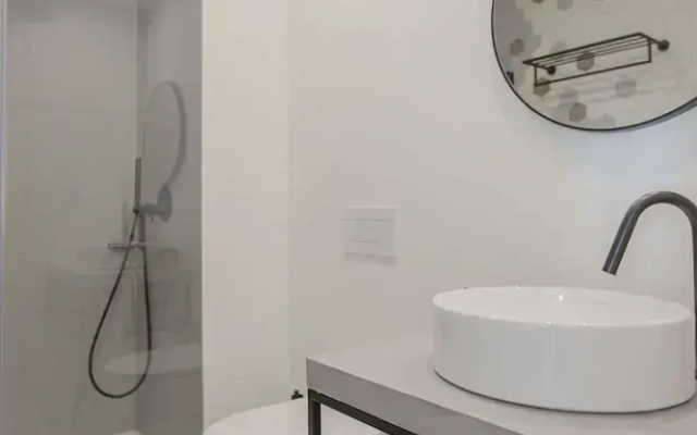 Liiiving-Luxury Beachfront Apartment III