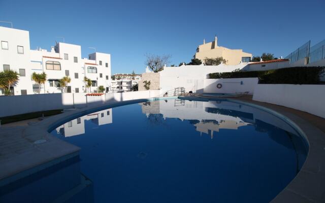 Urban Beach O Lirio