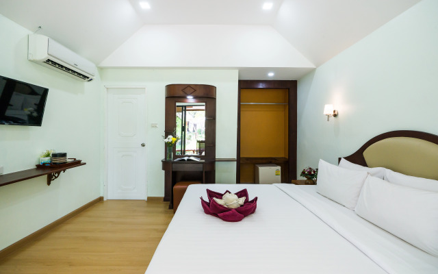 Kaw  Kwang Beach Resort