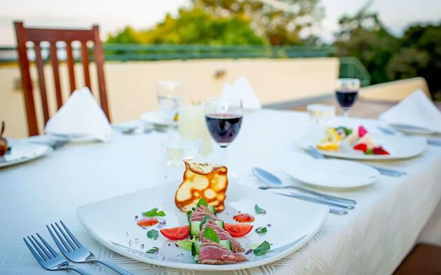 Victoria Falls Rainbow Hotel