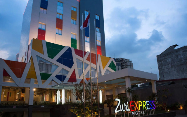 Zuri Express Mangga Dua
