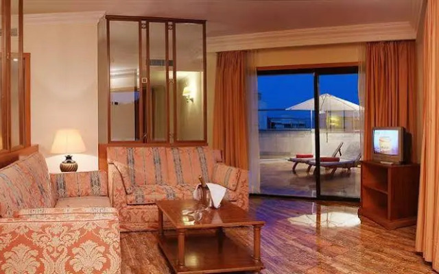 Hotel Serrano Palace