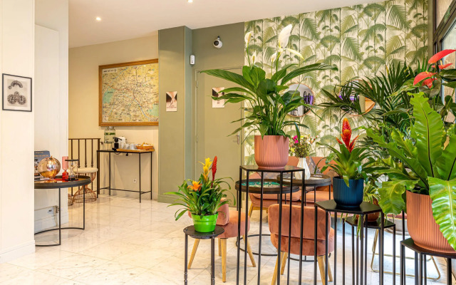 Hotel Ariane Montparnasse by Patrick Hayat