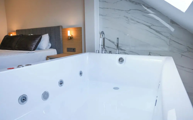 Livia Luxury Apart Hotel