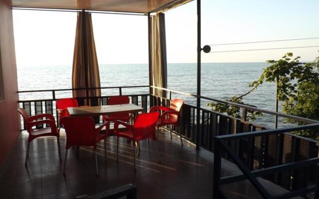 Guesthouse On Queen Tamar 23