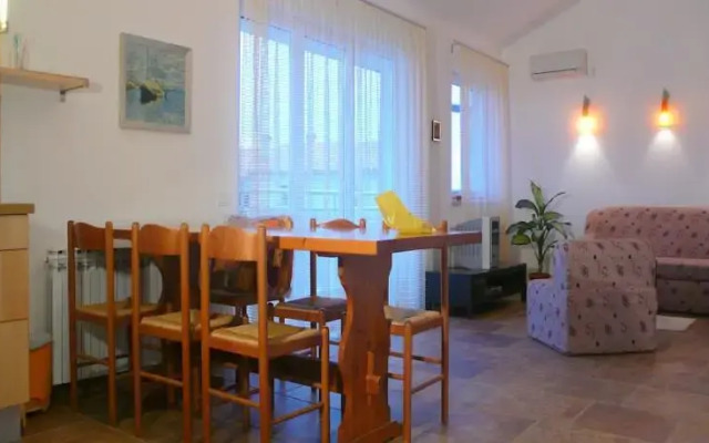 Apartments Levan 153