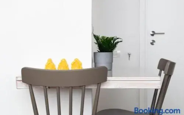 Sun Bay Studio Apartments