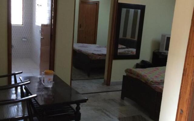 Goroomgo Shah Guest House Nainital