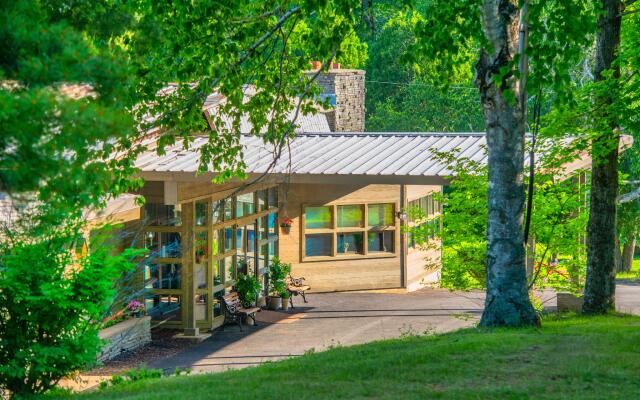 Roaring Brook Ranch and Resort