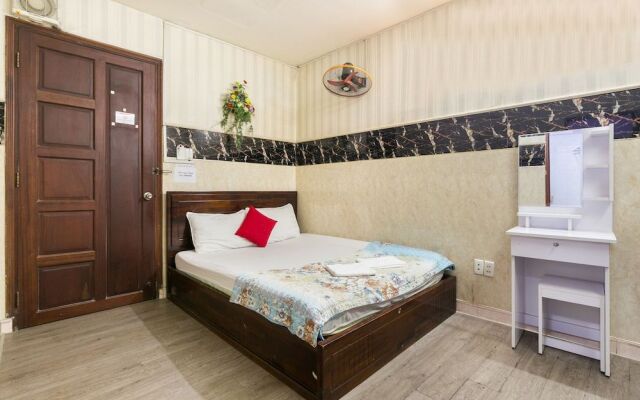 OYO 885 Ngoc Thinh Hotel