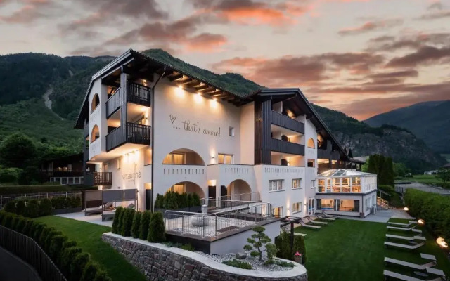 Vitaurina Royal Hotel