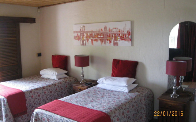TreeTops & Treats Guest House