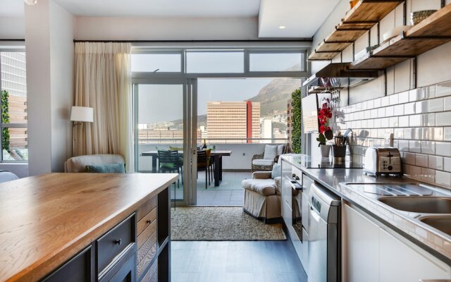 Luxury Table Mountain Balcony Apartment