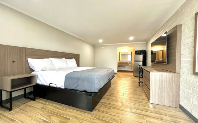 Economy Suites Extended Stay Tulsa