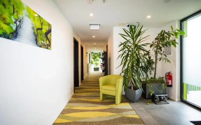 Bed and Breakfast Outlet Hotel