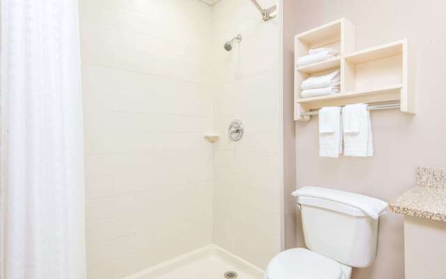 Super 8 by Wyndham Wichita South