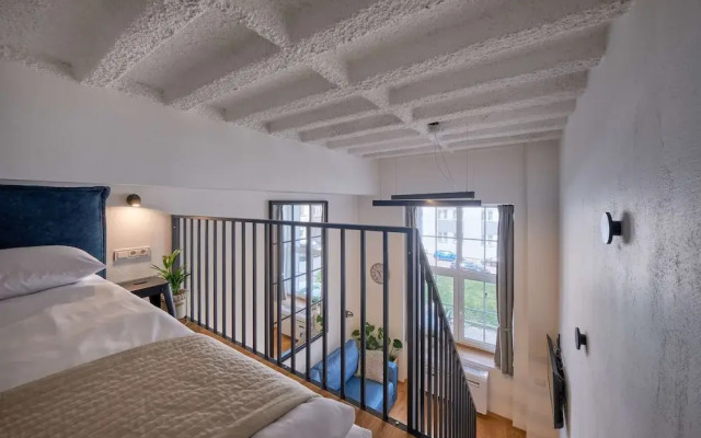 Queen Barbora Central Lofts