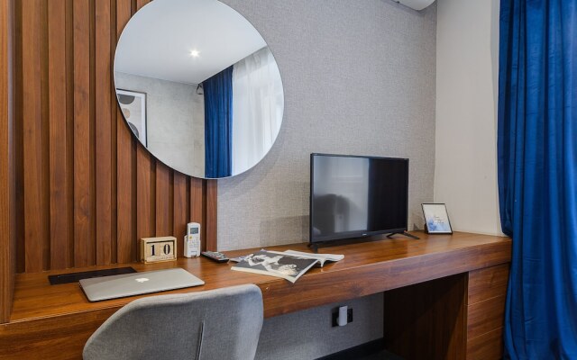 Lumina comfortable apartment in Warshaw