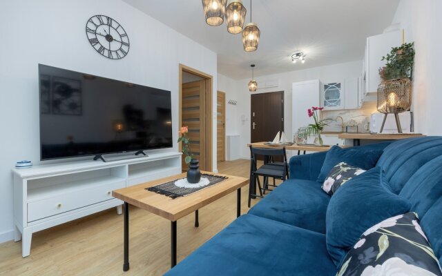 Apartment With Terrace Gąski by Renters