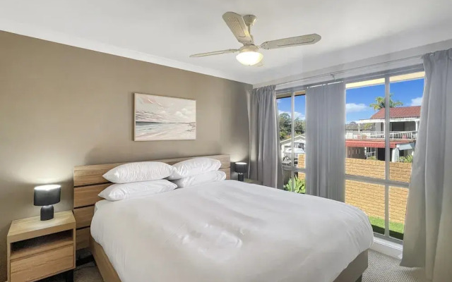 Our Haven: 4-bed Escape Near Beach & Mogo Trails