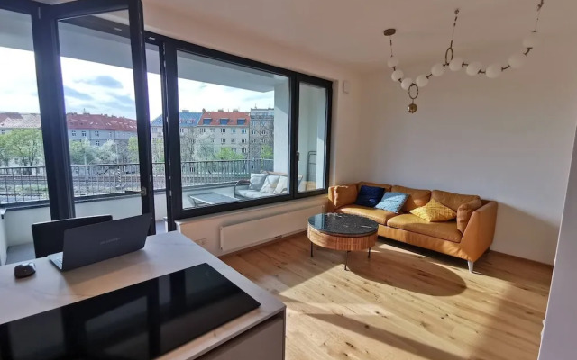 Free Parking, Center Location, Nuslesky Pivovar Sunset Balcony Home
