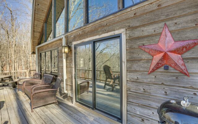 Deep Gap Cabin w/ 2 Decks & Community Amenities!