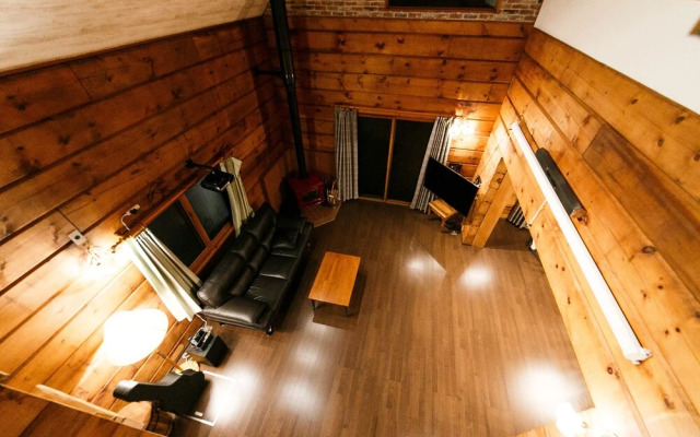 Loghouse Seseragi
