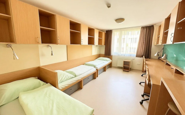 Urbannest Private Hostel Rooms