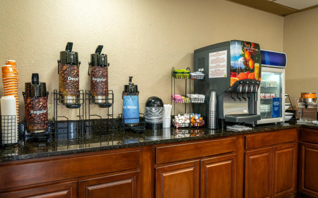 Comfort Inn & Suites Lakeland North I-4