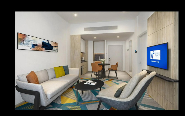 Holiday Inn Express and Suites Singapore Novena by IHG