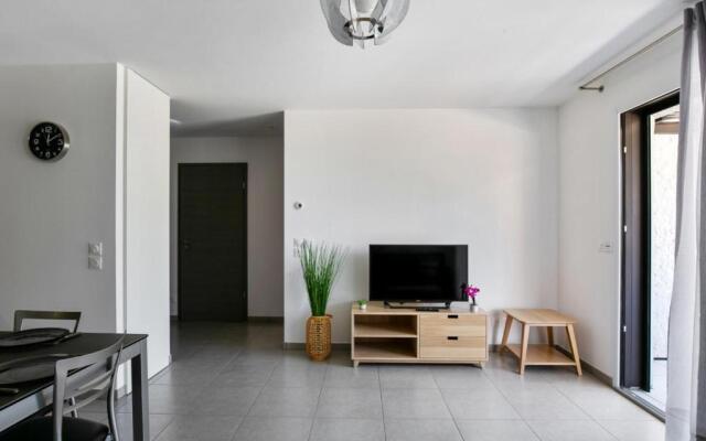 Spacious 1-bedroom with terrace 15 min from Lake Annecy Welkeys