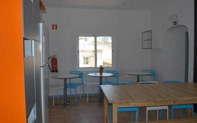 Peneco Albufeira GuestHouse - Hostel