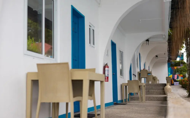 Pescadores Suites Moalboal