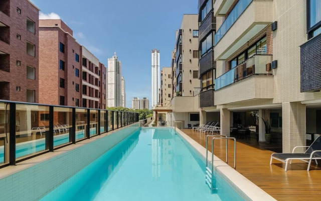 1BR Apt w/ Pool 650m From Beach Pdn0113