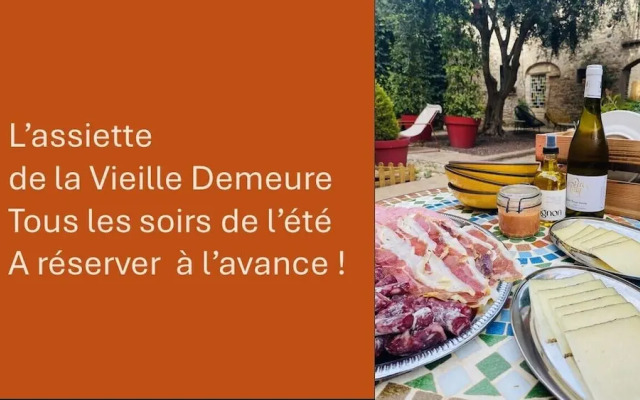 La Vieille Demeure