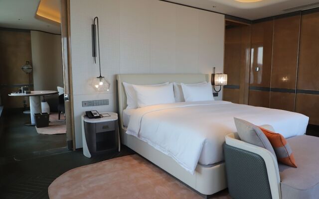 G Hotel