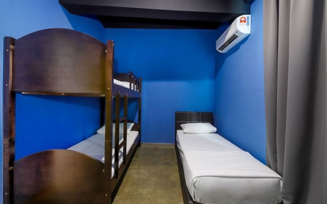 Spot on 89956 the Blue Malacca – Guest Rooms – Malacca