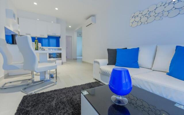 Lux Apartments