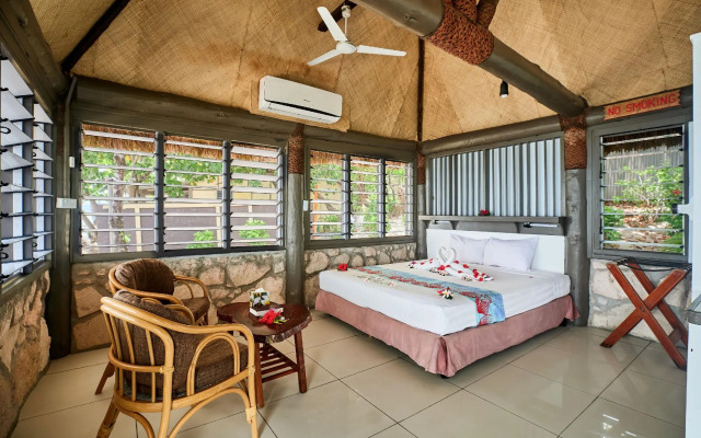 Beachcomber Island Resort