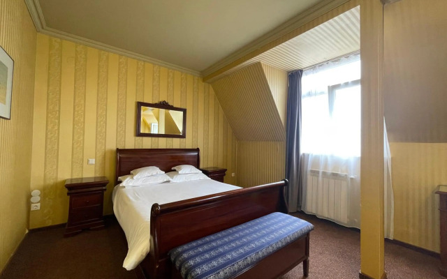 Topaz Boutique Hotel