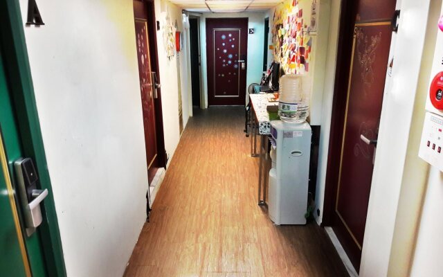 Ximen Triple Tiger Hostel