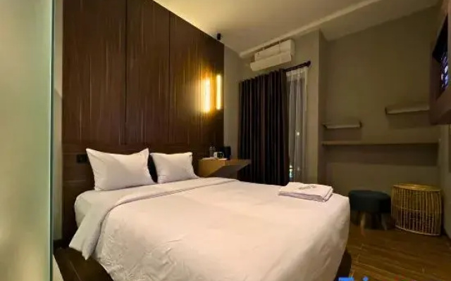 The W Avenue