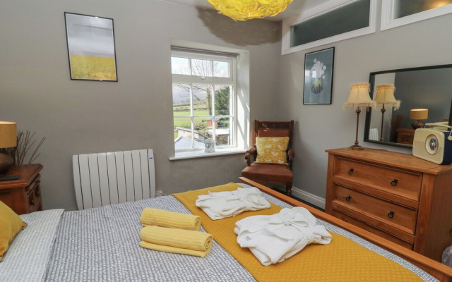 Cantref House Top Floor