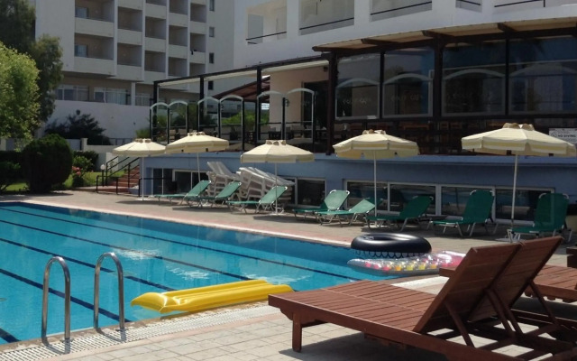 Pylea Beach Hotel