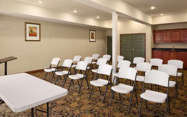 Country Inn & Suites by Radisson, Crestview, FL