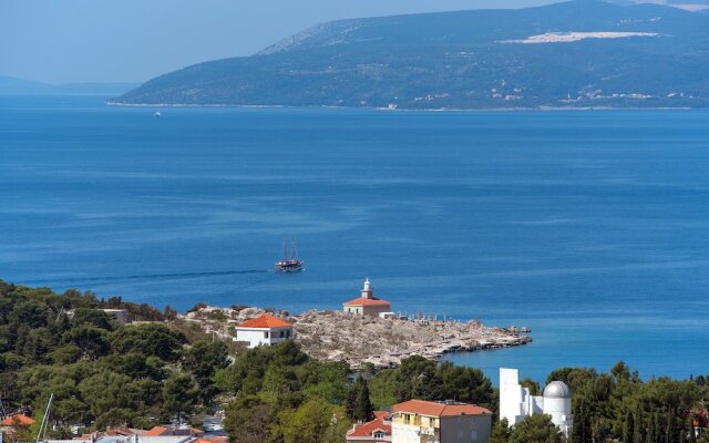 Luxurious Villa in Makarska With Pool