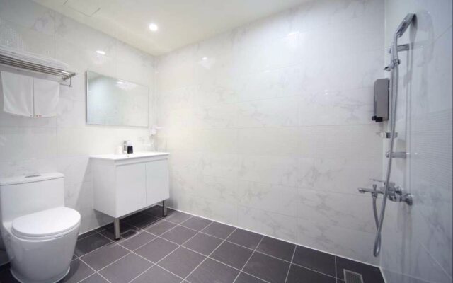 Ehouse Hotel XiNing Banch