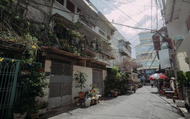 Botanist Lab Minihotel by CIRCADIAN