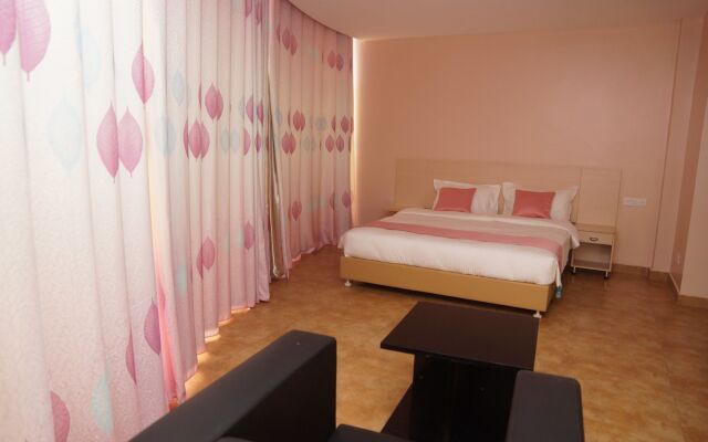 Là Ponye Hotel Apartment